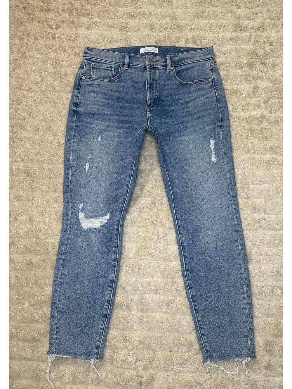 Made & Loved LOFT light wash distressed raw hem skinny stretch denim jeans 8/29
